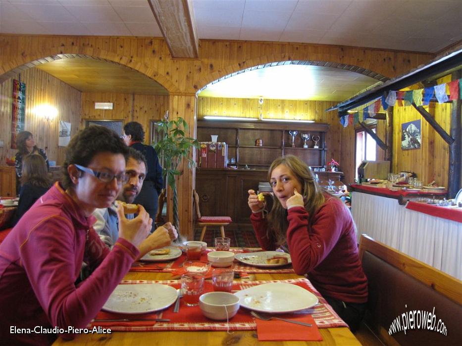 01 Colazione da...Mirella e Mario!.jpg